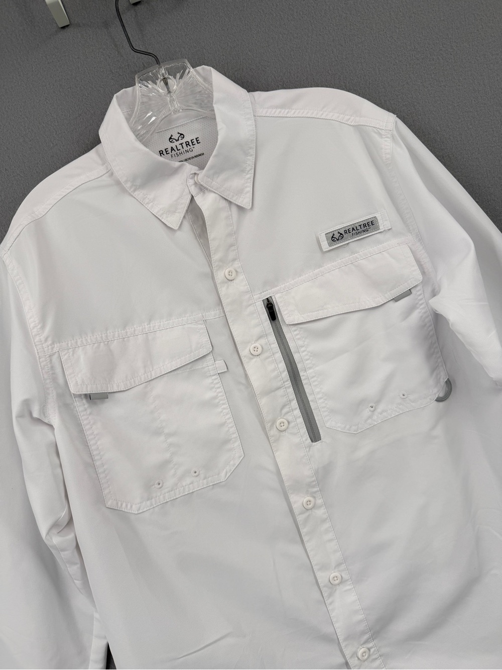 Realtree Fishing Shirt Men's Small Long Sleeve Button Front Vented Performance
